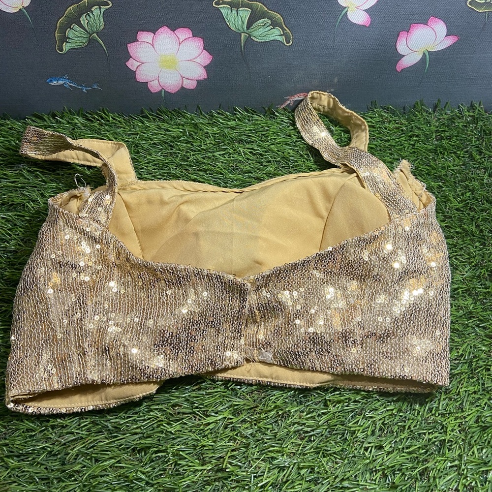 ⚫️Golden Blouse. Size - 26 - Picture 2 of 9